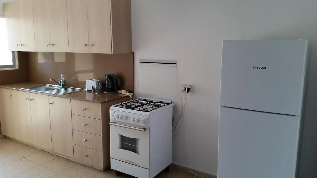 Pelides Apartments Larnaca