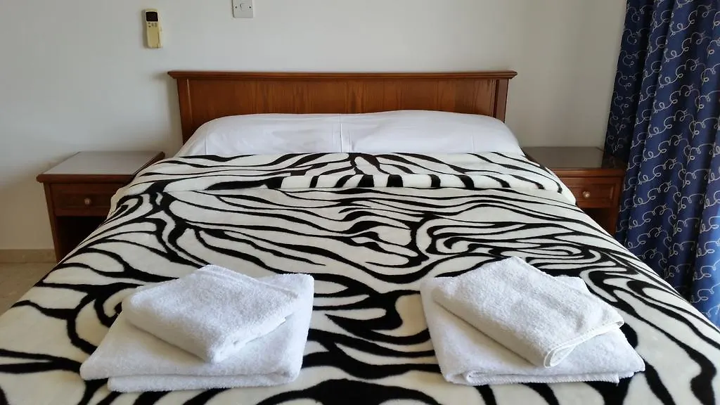 Pelides Apartments Larnaca Cipru