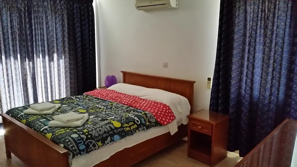 Pelides Apartments Larnaca